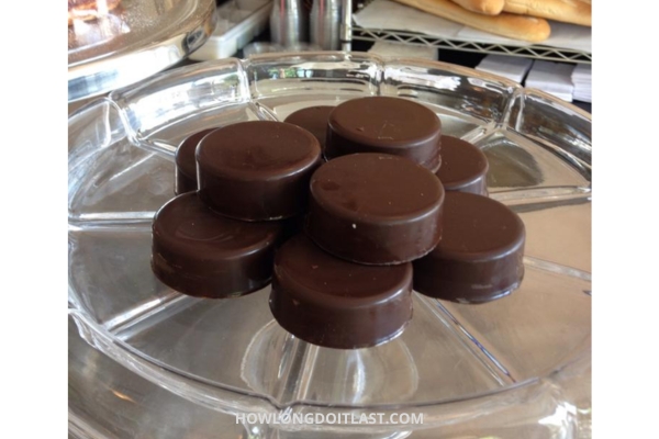 How long does Freshly Made Chocolate Covered Oreos